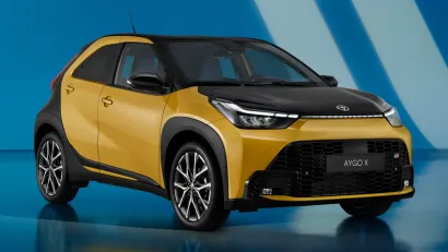 Toyota Aygo X 1.5 Hybrid 115 CV 5 porte a noleggio lungo termine